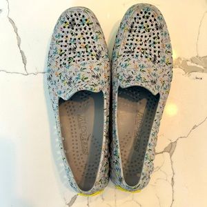 Floafers - Size 11 - Tropic Design